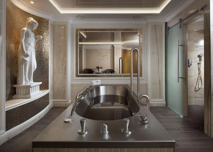 Hotel Chateau Monty