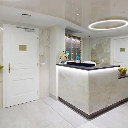 Hotel Chateau Monty 4*