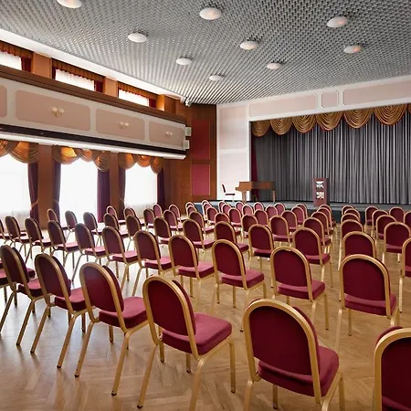 Chateau Monty Hotel 4*