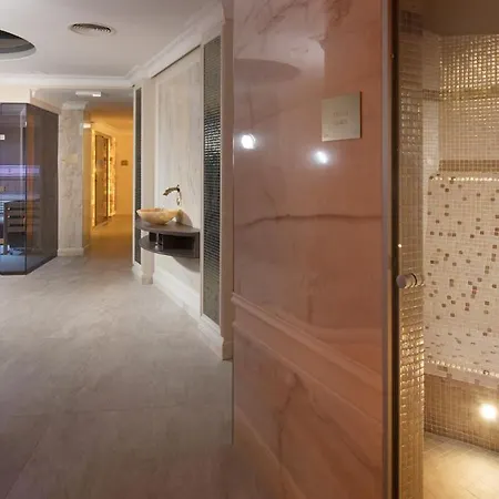 Chateau Monty Hotel 4*