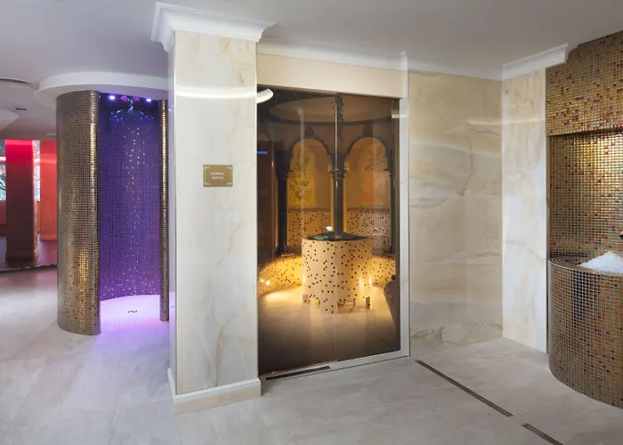 Chateau Monty 4*
