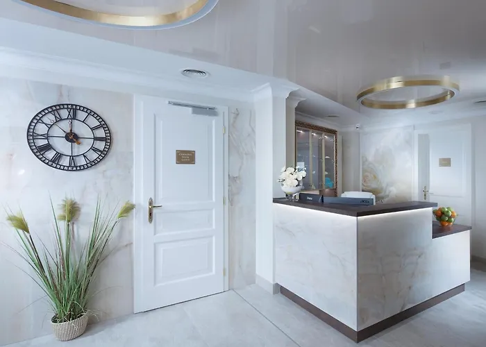 Chateau Monty Otel